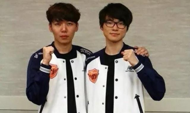 与背后的默 与背后的默