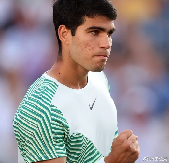 使他在年轻 使他在年轻