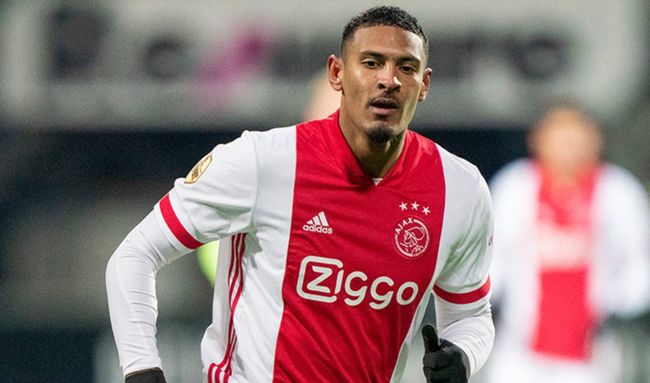 在绿茵场上 在绿茵场上