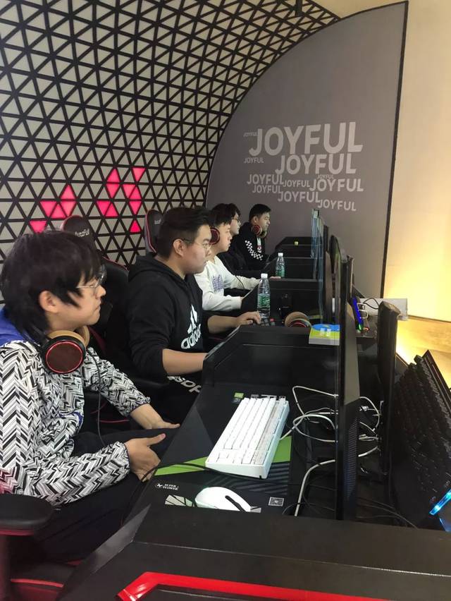 他在专访中 他在专访中