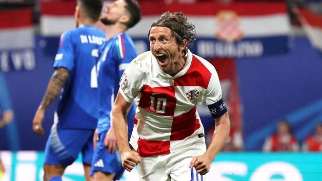 后场长传 后场长传